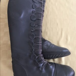 Women's size 9 tall boots gray